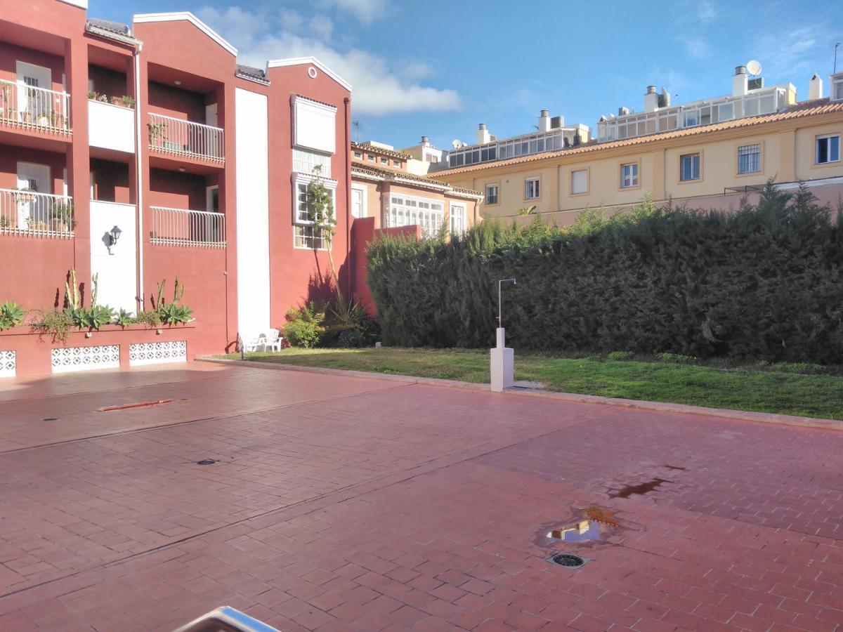 Bolivia Beach Apartments มาลากา ภายนอก รูปภาพ