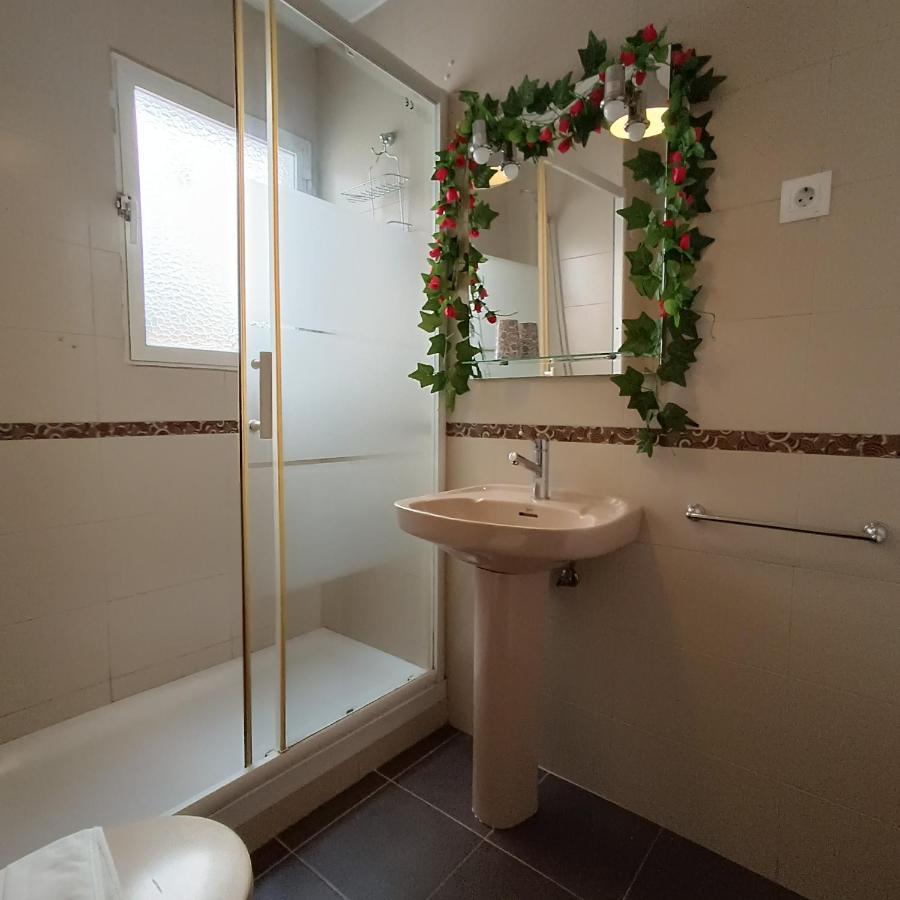 Bolivia Beach Apartments มาลากา ภายนอก รูปภาพ