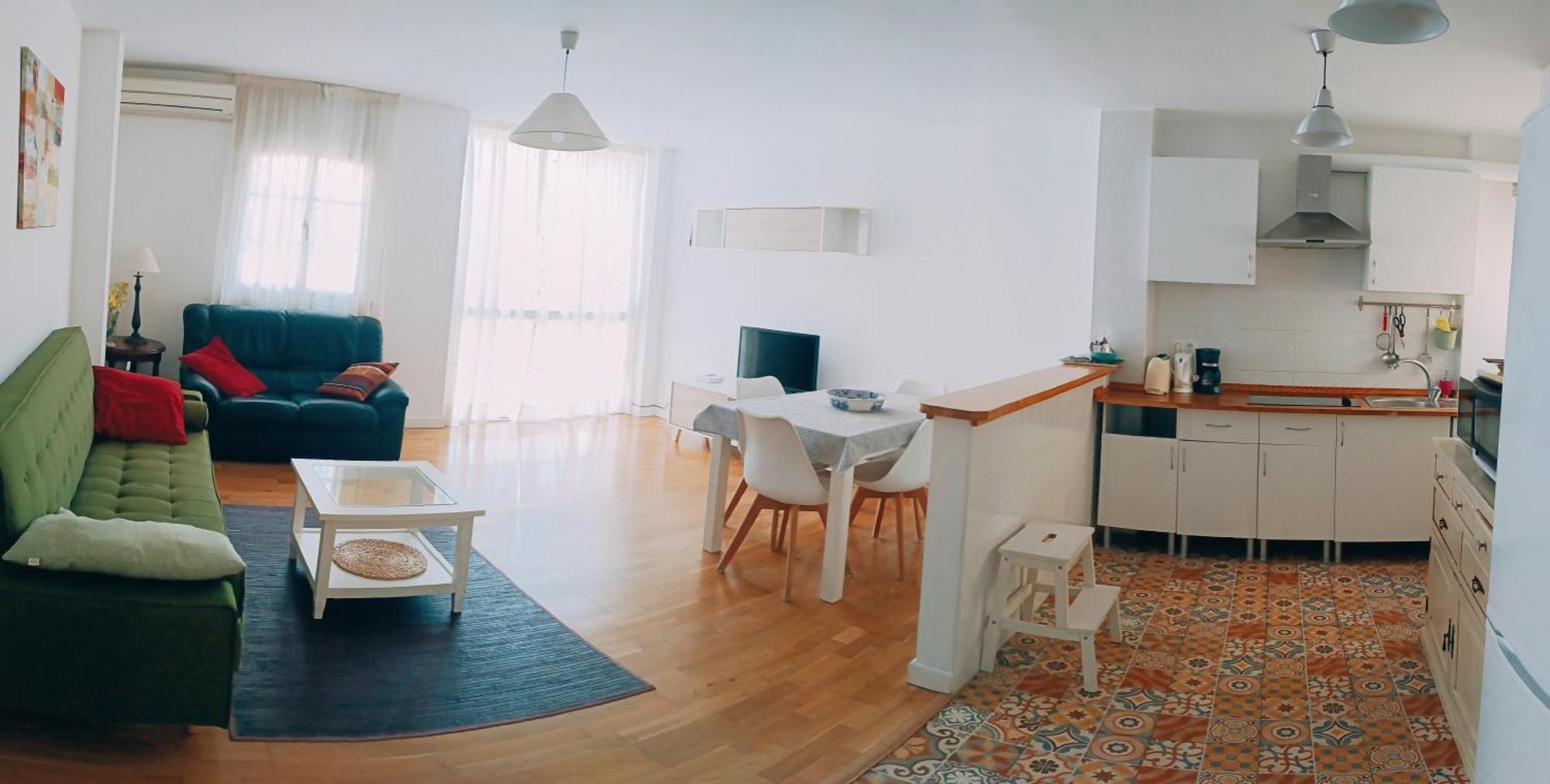 Bolivia Beach Apartments มาลากา ภายนอก รูปภาพ